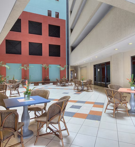 Lobby del Montaña Mística Resort